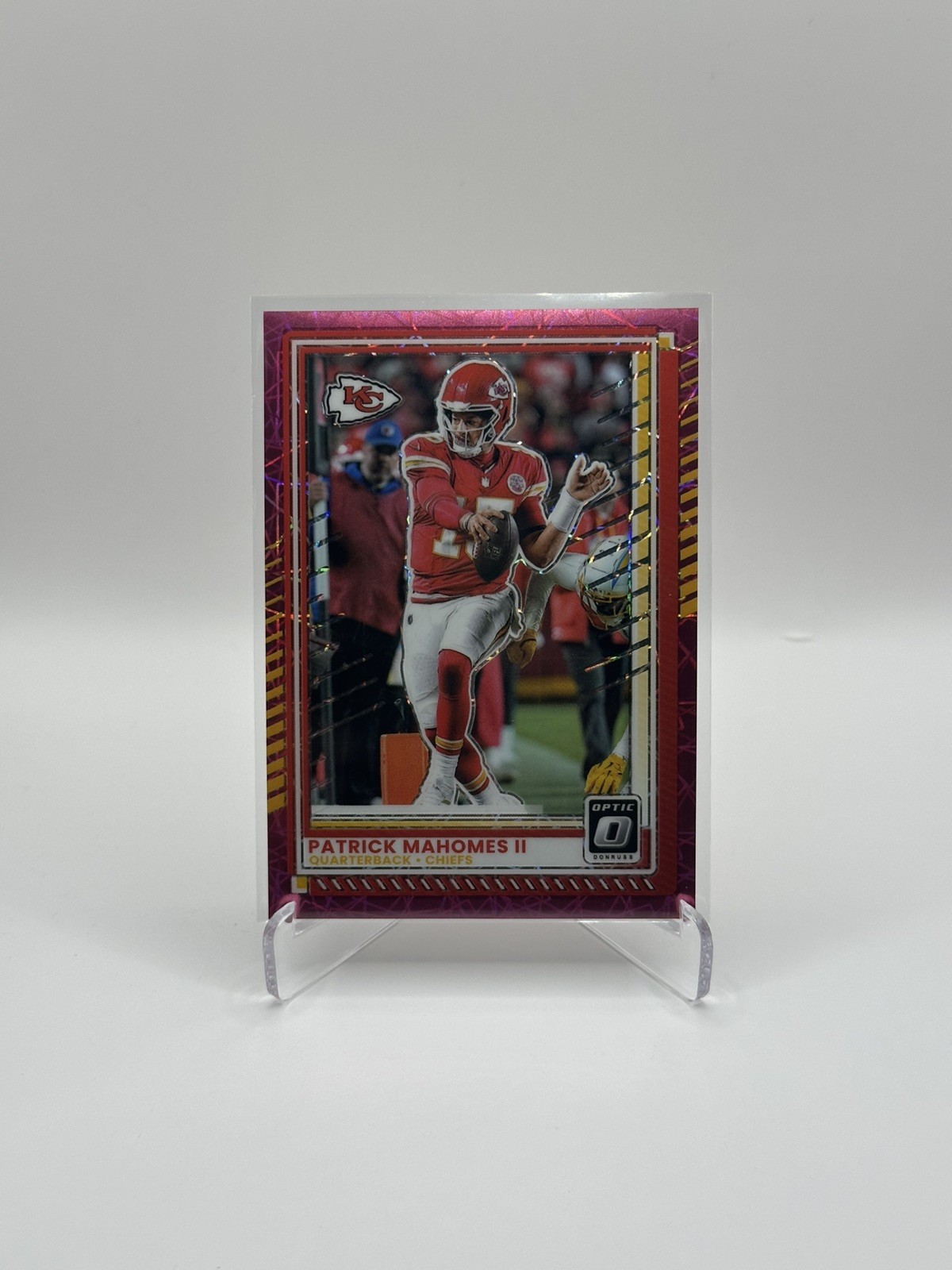 2025 PANINI DONRUSS OPTIC #40 Patrick Mahomes II Chiefs Pink Velocity Prizm /99