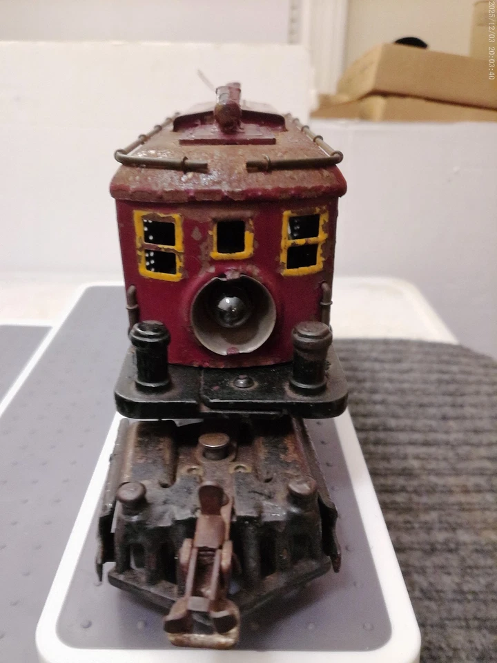 AMERICAN FLYER PREWAR O GAUGE 3020 ELECTRIC MAROON LOCOMOTIVE RUNS GOOD - Image 2 of 4