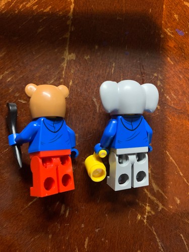LEGO Distributore Automatico FABULAND Set Elton Elefante e Orso Bernardo Minifigure 21358 - Foto 2 di 2