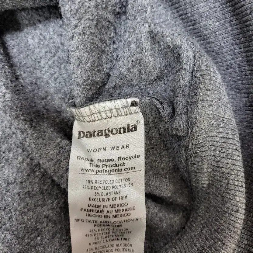 Patagonia Fleece Sweatshirt & T-Shirt Set XL thumbnail 4