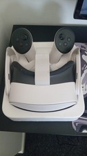Oculus Meta Quest 3S Virtual Reality Headset 128GB with Controllers and Case