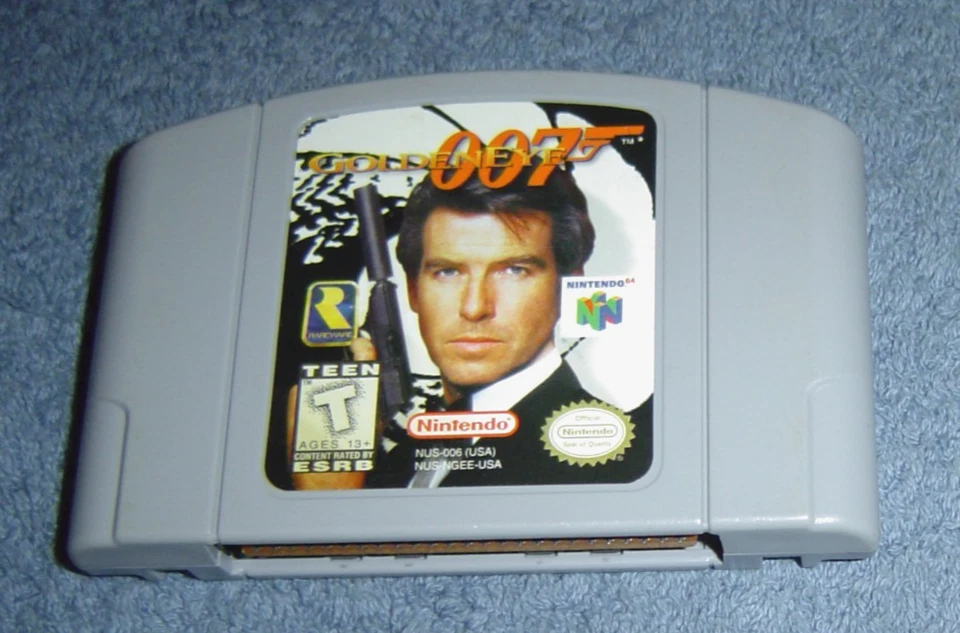 * GOLDEN EYE 007 * - N64 NINTENDO 64 GAME - USA / NTSC VERSION - JAMES BOND - Image 1 of 4