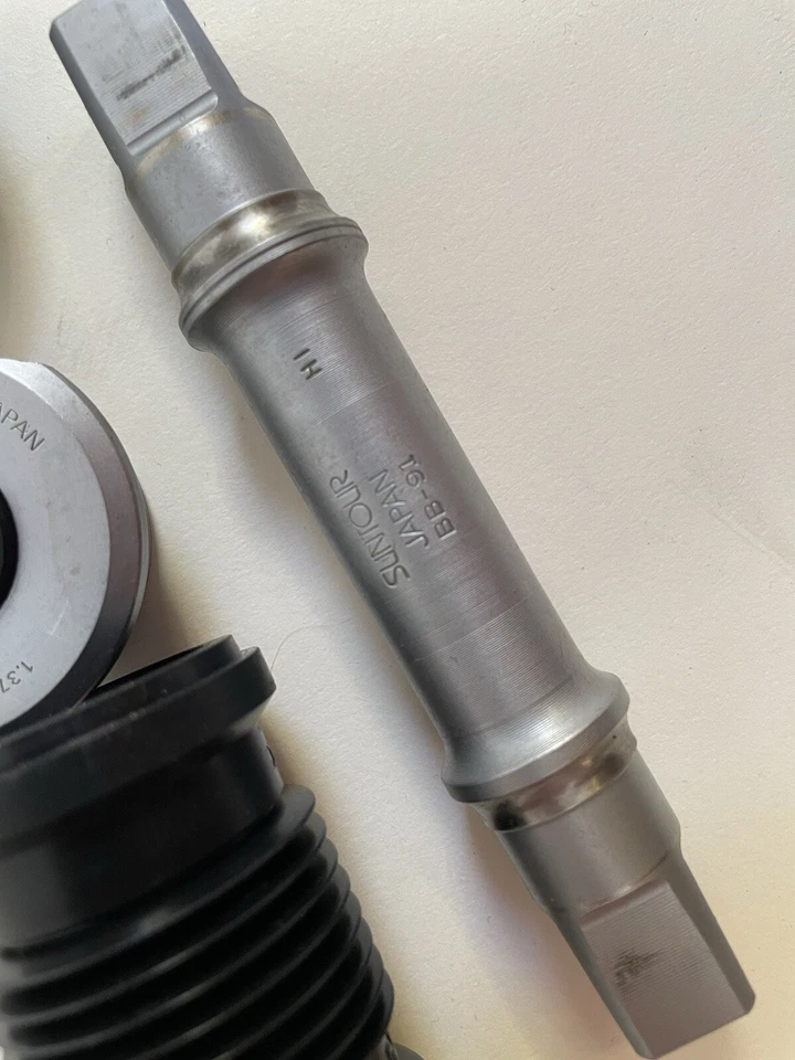 Soporte inferior de pista Suntour Superbe #BB-91 - 112 mm ISO BB-SB11 BSA tazas en muy buena condición Foto 4 de 4