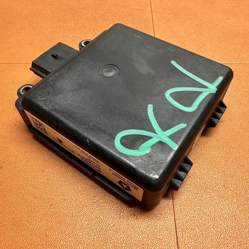 68137930AG | 2014 - 2015 DODGE DURANGO PUNTO CIEGO DERECHO MÓDULO DE ALERTA RR RH Foto 3 de 4