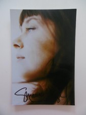 Suzanne Vega autograph signed 10x15 cm picture