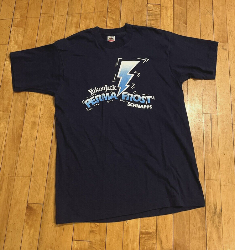 Vintage Yukon Jack Perma Frost Schnapps Navy Blue T-Shirt Large used