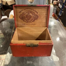 VINTAGE WOOD CIGAR BOX LA MOSCOVITA BRAND LEWIS OSTERWEIS & SONS NEW HAVEN CT
