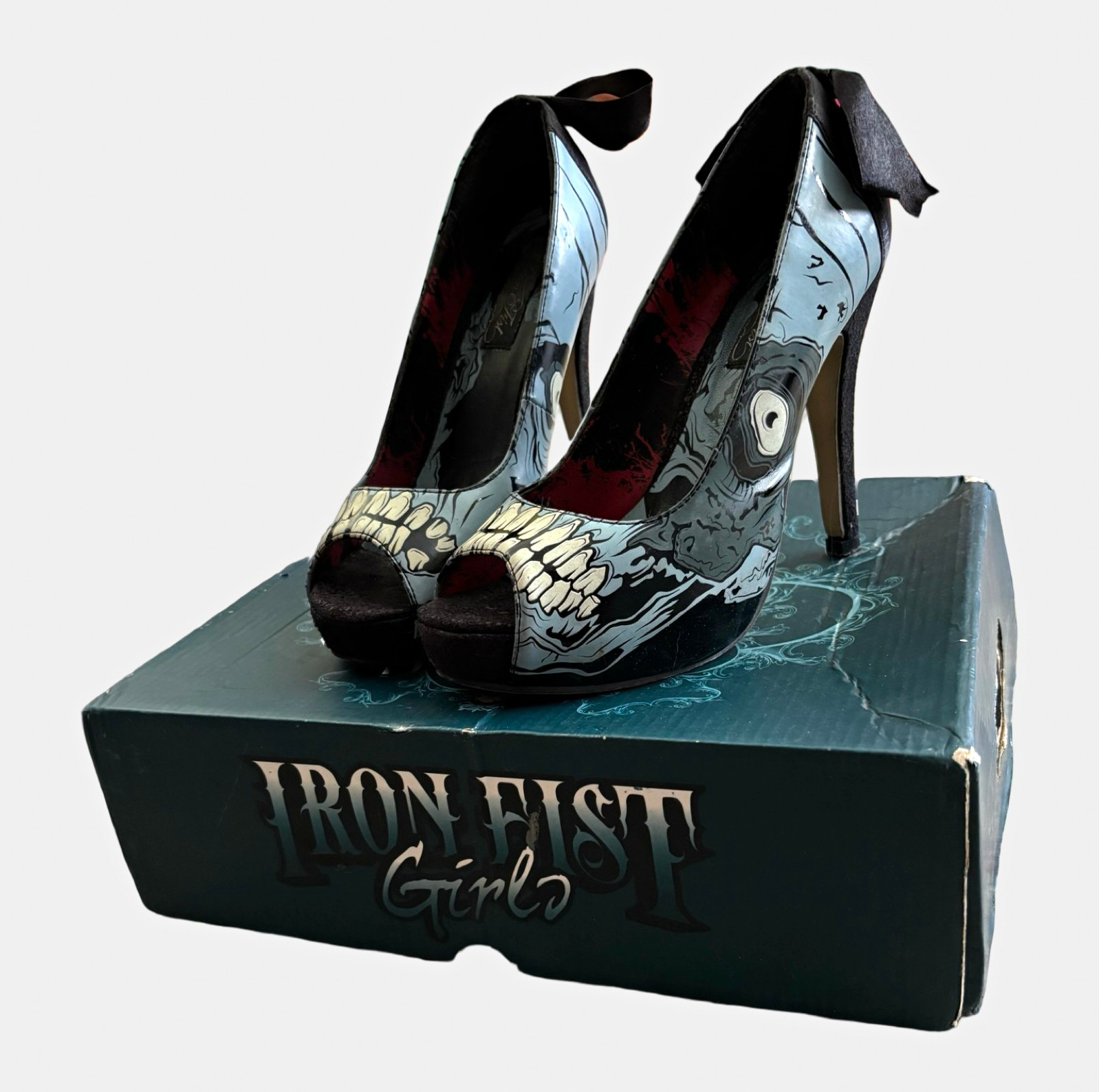 Iron Fist Women’s Peep Toe Zombie Stomper Bow Leather Pumps US 6 EU 37