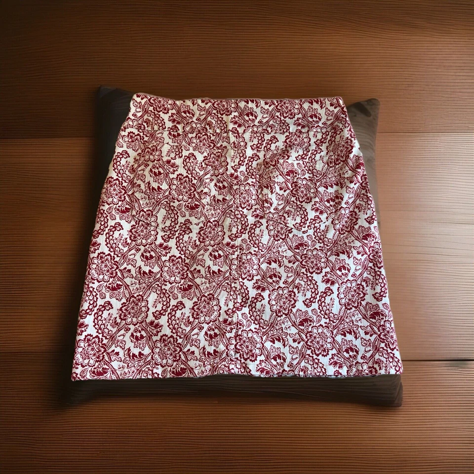 Falda lápiz elástica para mujer Chadwicks talla 12 roja y blanca con división en la espalda Foto 2 de 4