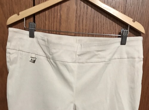 NWT NEW Women’s $58 Rafaella Comfort Size 16 Beige Capri Pants Fits Your Body - Picture 3 of 5