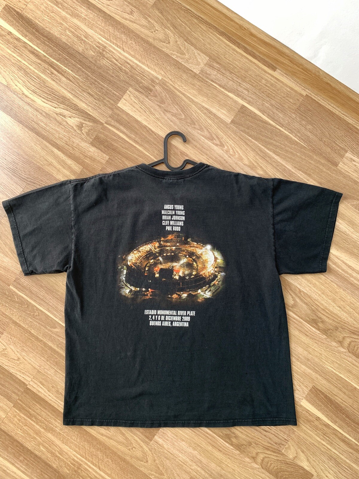 Picture 9 of 12