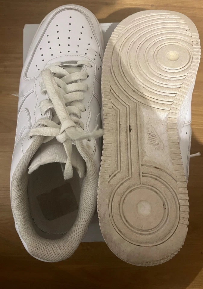 Size 9 - Nike Air Force 1 White, photo 4 of 5