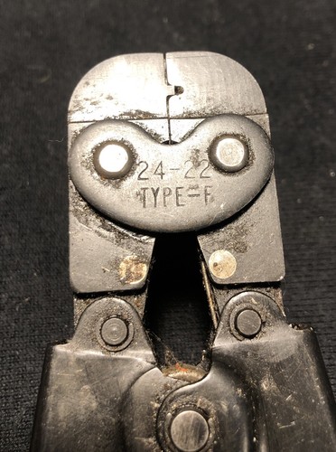 AMP Inc. Crimp Tool Mfg. Connettività TE n. 48698 24-22 Type-F USA NOS! - Foto 5 di 11