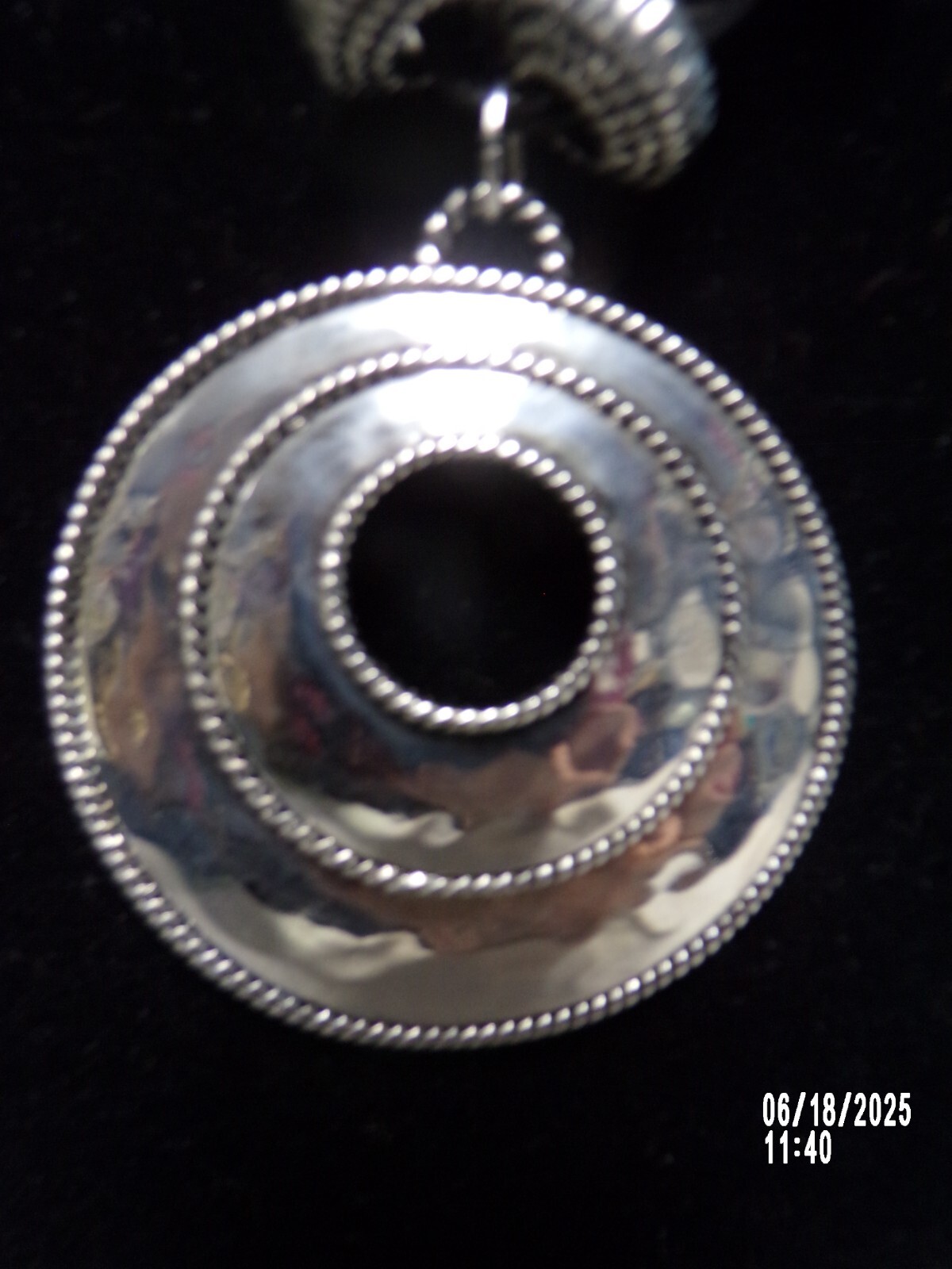 Silver Tone Beautifully Designed Statement Neckla… - image 3