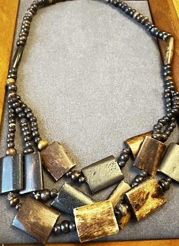 Vintage Necklace Earth Tones Wood & Horn Beads Hook Clasp Multi Strand Costume - Picture 4 of 5