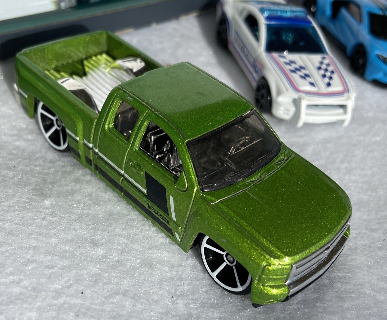 Picture 2 of 6