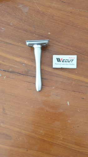 Verstellbarer magnetischer Sicherheitsrasierer mit 1 bis 8 Einstellungen - Bild 2 von 8