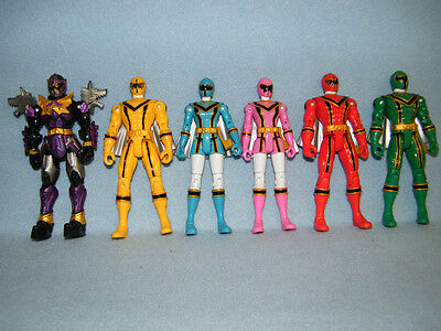 POWER RANGERS MYSTIC FORCE RANGERS AND MEGAZORD PLUS 