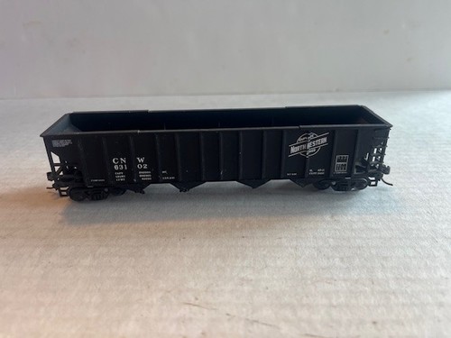 WALTHERS 63102 - Calibre HO - Chicago NorthWestern - CNW Tolva Cuádruple Negra! | Zustand: Used