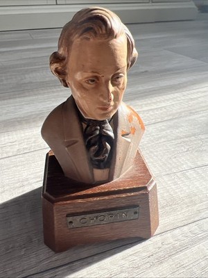 Vintage FREDERICK CHOPIN Figurine / Music Box  Plays Chopin`s  ''Romance''