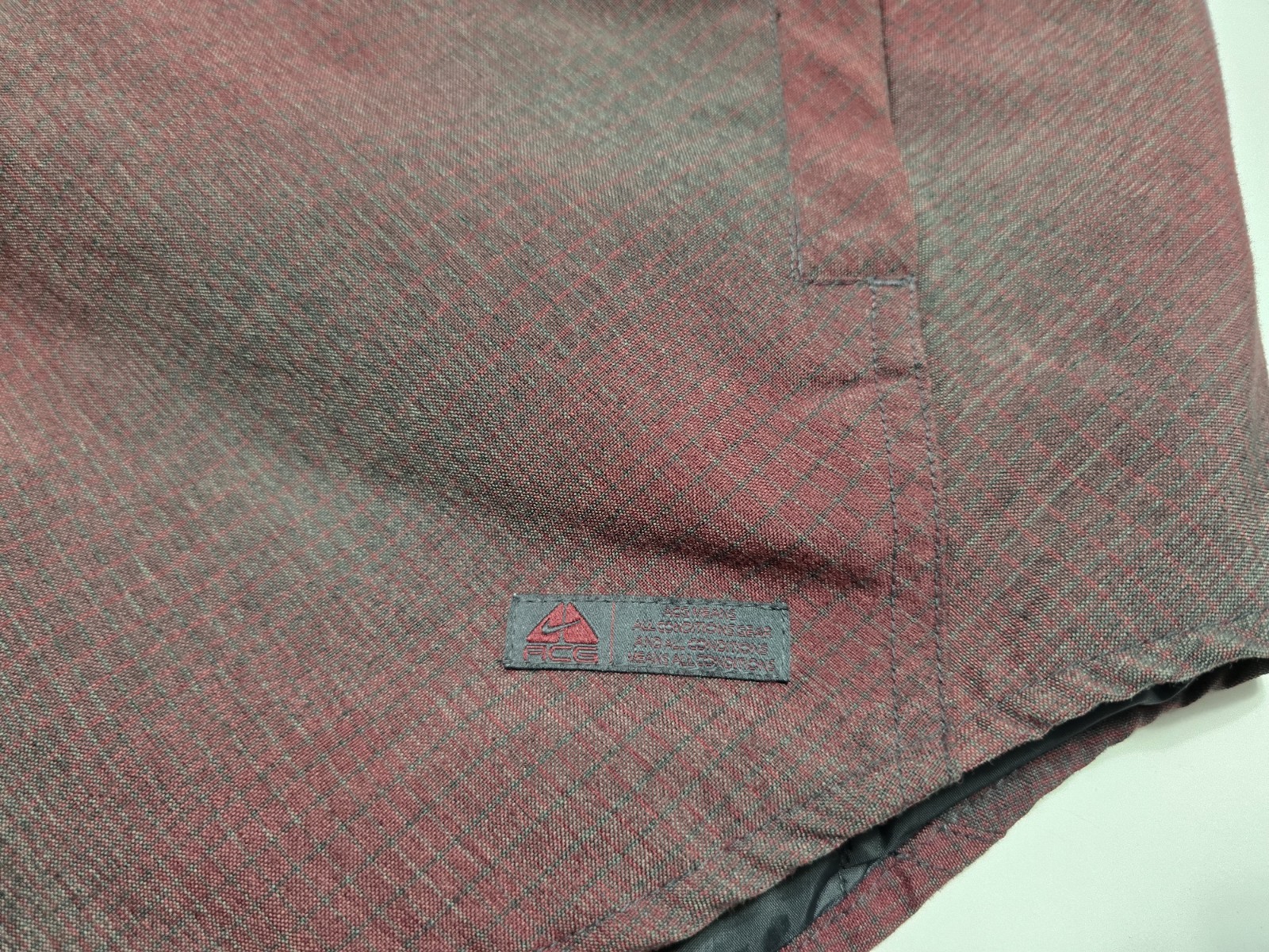 SACAI X NIKE Nike ACG Giacca Camicia Uomo Grande Ombra Trapuntata Plaid Isolata Escursionismo Snap