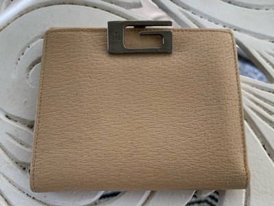 pre-owned Gucci bifold wallet with metal G clasp Gucci Made in Italy  beige tan