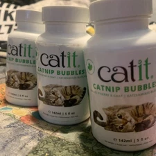 3 X Catit Catnip Bubbles Toy For Indoor Outdoor Cat Play 5 Oz. 142 ML X 3 Bottle