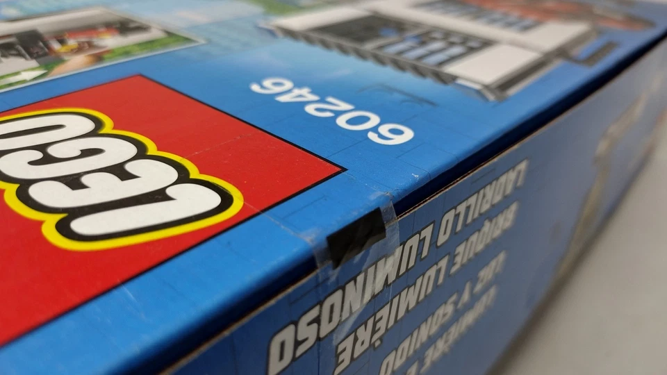 Lego 60246 Estación de Policía de la Ciudad 743 piezas RETIRADO ¡Nuevo! Foto 2 de 4