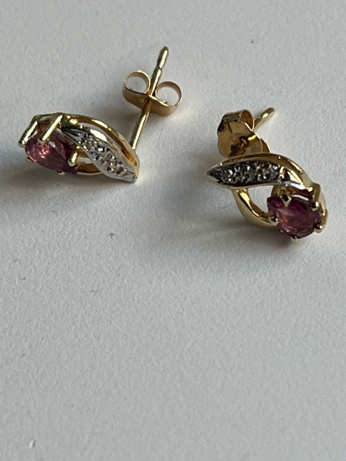 14K Solid Yellow Gold Ruby and Diamonds Stud Earr… - image 9