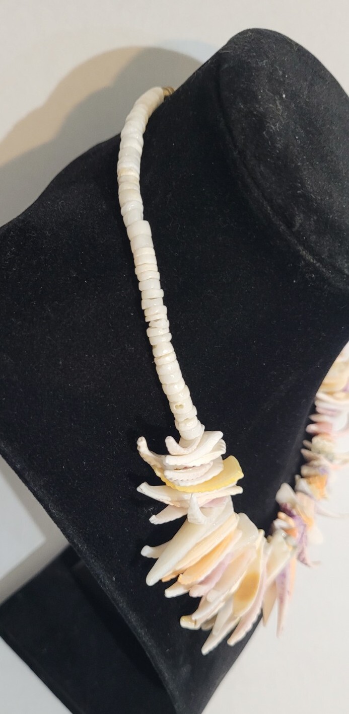Boho Beach Very Full Shell Statement Necklace 16" - image 3