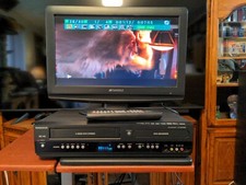 Magnavox ZV427MG9A VCR DVD Recorder Combo Dubbing W/ Remote HDMI output