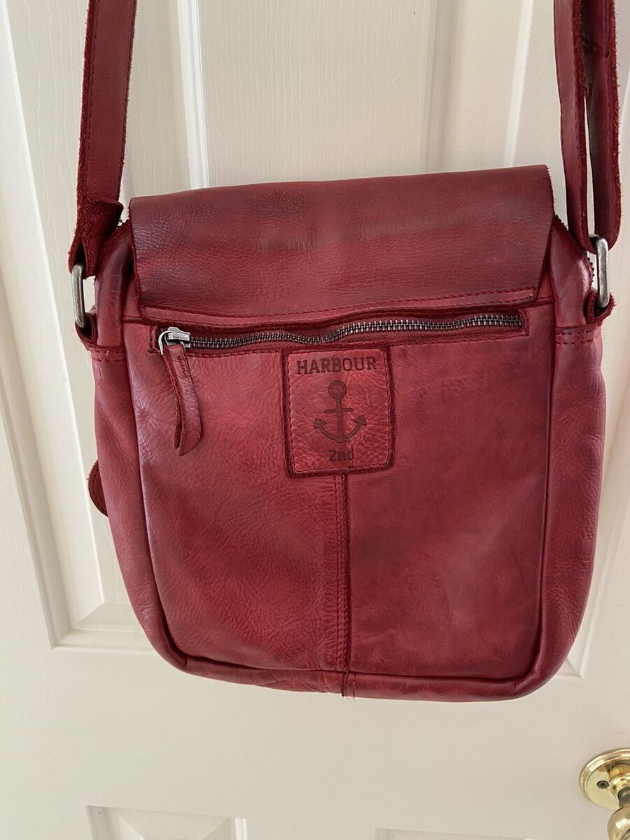 Harbour 2nd Leather Crossbody Shoulder Bag Purse Flat Square Harbour 2nd Leather Crossbody Shoulder Bag Purse Flat Square