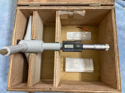 Mitutoyo 468-281 Digital 3-Point Bore Micrometer 11-12"(279.4-304.8MM)
