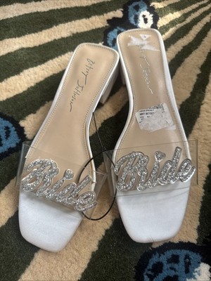 New Betsey Johnson White Bride Sandals Sz 7 New Kitten Heels