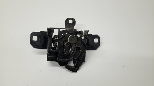 VW Golf 4  1J  Motorhaubeschloss Schloss Verriegelung  1J0823509B  (80)