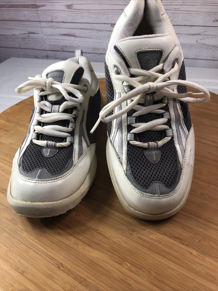 Dr scholl's best sale lace up shoes