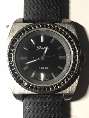geneva platinum women watch 7878LC Works Great