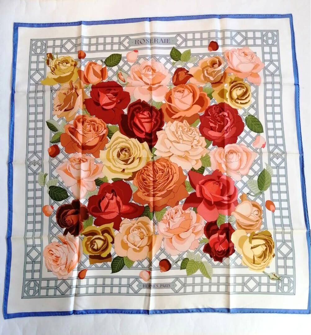 Hermès 花とストラップ スカーフ org.jpg