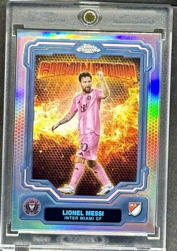 Lionel Messi FLAME REFRACTOR CHROME INTER MIAMI CARD