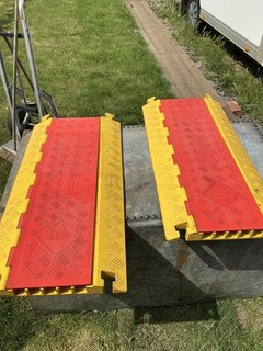 Linebacker cable/hose ramp (festivals events)