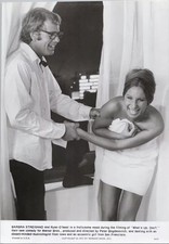 What'S Up Doc Barbra Streisand On Set Fun Ryan O'Neal 4x6 Picture Celebrity Pri