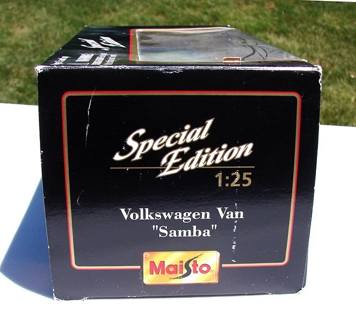 Maisto Special Edition Volkswagen Samba Van Red 1/25 Diecast Model NIB - Image 3 of 4