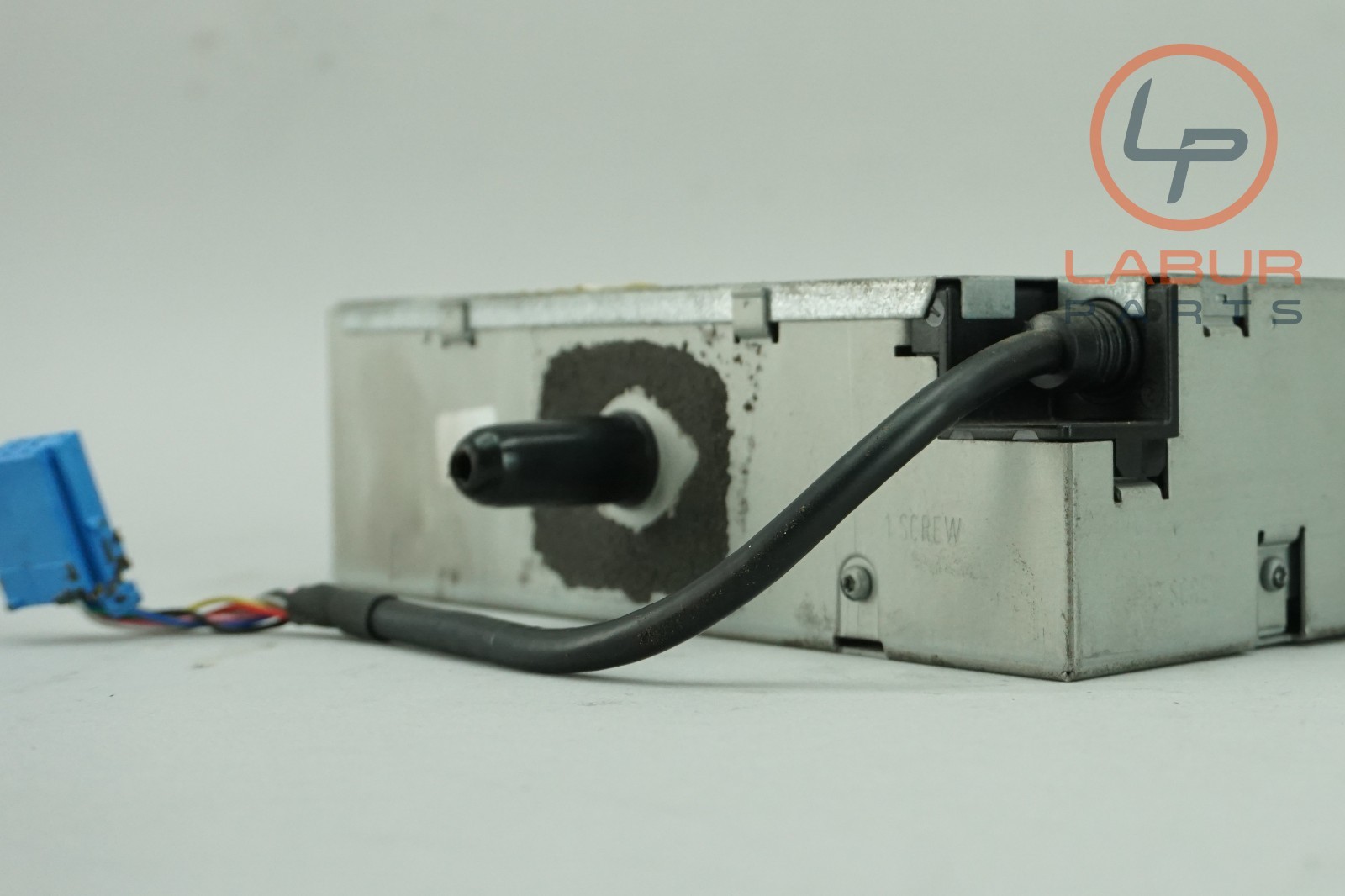 M139 03-08 Maserati Quattroporte BLAUPUNKT 5 Disk CD Changer Player C1261
