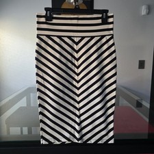 bebe Black and White Chevron-Stripe High Waist Midi Pencil Skirt, Medium