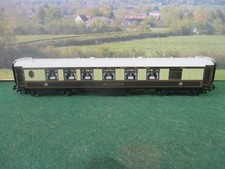 Hornby R4143 Pullman 1st Class Parlour Car 'Leona' with Lights - UNBOXED