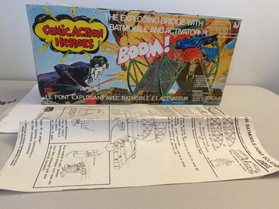 Mego COMIC ACTION HEROES BATMOBILE & BRIDGE SET BOX & INSTRUCS CANADIAN VARIANT