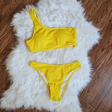 Textured One-Shoulder Yellow Bikini Size Medium Unworn with Sanitary Liner