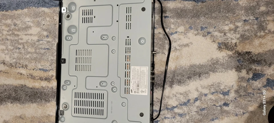 Reproductor de DVD Samsung Blue Ray modelo # HT-E6500W con altavoces Foto 3 de 4