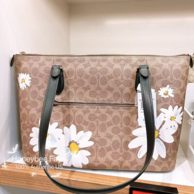 トートバッグ COACH Gallery Tote Bag In Signature Floral Print CZ589 NWT Coach Gallery Tote Bag In Signature Canvas With Floral