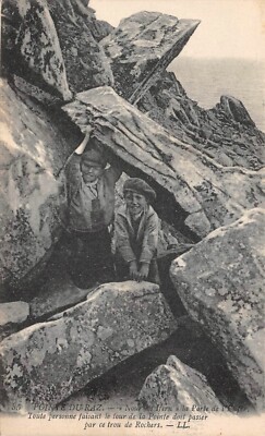 Old postcard Pointe du Raz (139810)